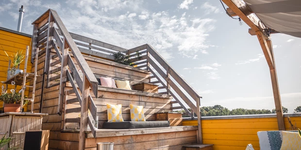 Tagungshotels - Beamer und Leinwand - GAZbar
