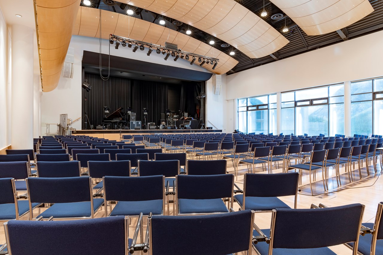 Seminarhotel SARATZ & Kongress- und Kulturzentrum Pontresina Räume Sela Arabella