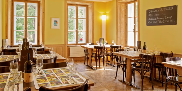 Tagungshotels - PLZ 7504 (Schweiz) - Restaurant Pitschna Scena - Seminarhotel SARATZ & Kongress- und Kulturzentrum Pontresina