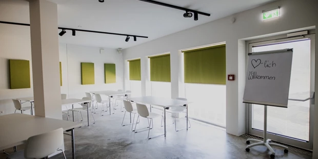 Tagungshotels - Beamer und Leinwand - Tagungsraum 1 - Avaneo Hotel Marktredwitz
