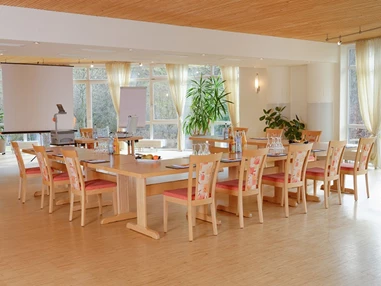 Seminarraum: Runder Saal - Hotel Restaurant Talblick
