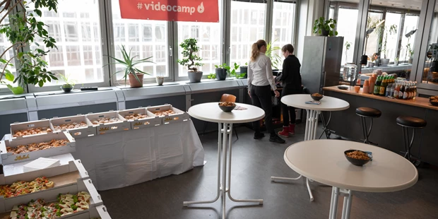 Tagungshotels - Beamer und Leinwand - Video Studio Wien