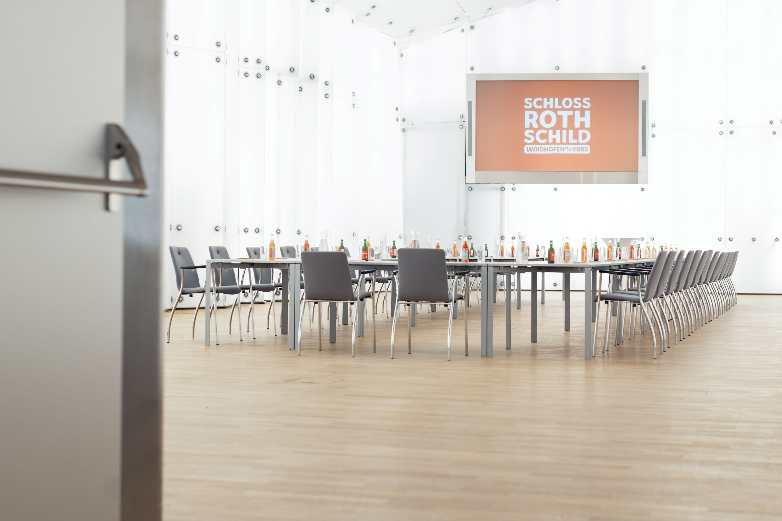 Tagungshotels - Kultur-Incentive: Theater - Kristallsaal, mit Zugang zu den Arkaden im Hof - Schloss Rothschild