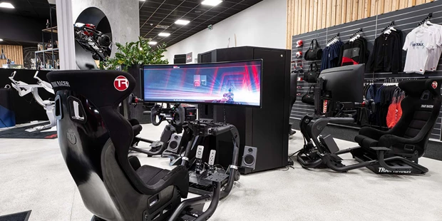 Tagungshotels - Beamer und Leinwand - ©Rotax MAX Dome - Rotax MAX Dome Linz