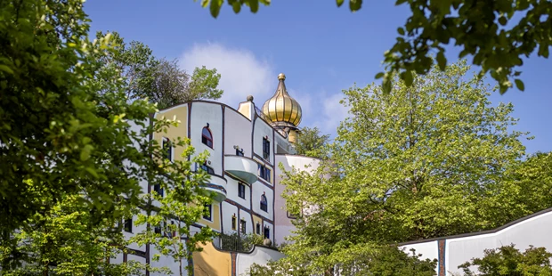 Tagungshotels - Thermenland Steiermark - Stammhaus mit Reception im Herzen der Hotelanlage - Rogner Bad Blumau