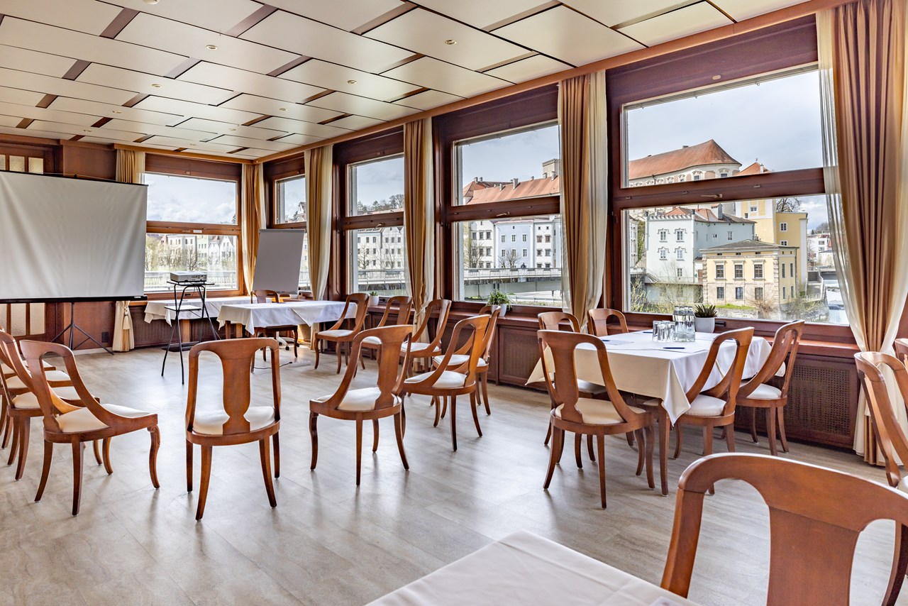 ****HOTEL-RESTAURANT MINICHMAYR Räume Panorama-Raum I
