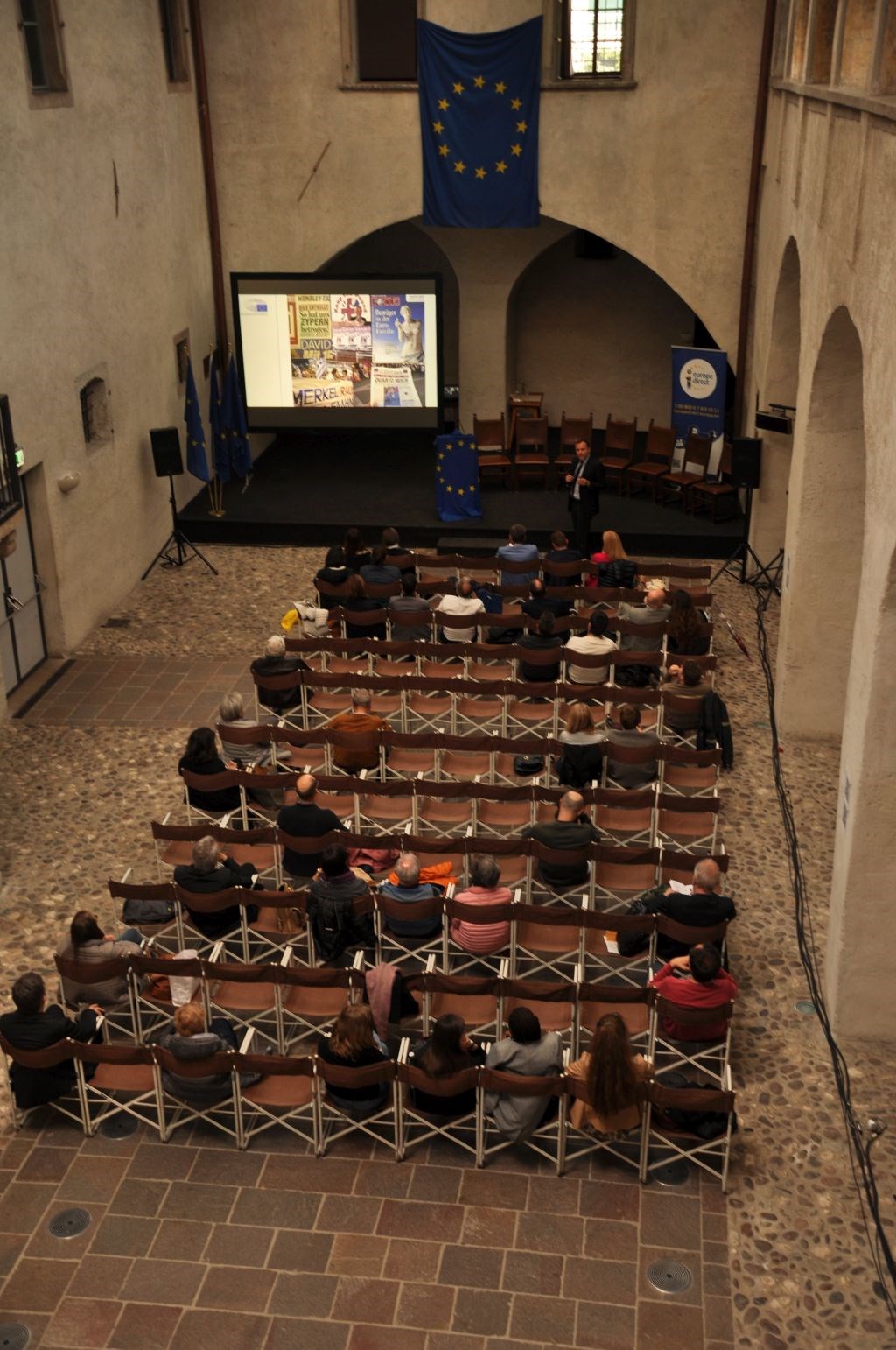 Seminarraum: Tagung des Autonomen Provinz Bozen-Südtirol - Europäischer Sozialfonds - Schloss Maretsch