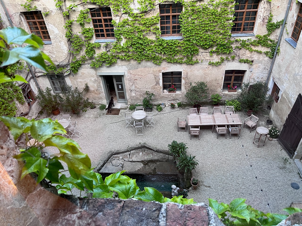 Schloss Haggenberg Räume Schlossgarten & Innenhof