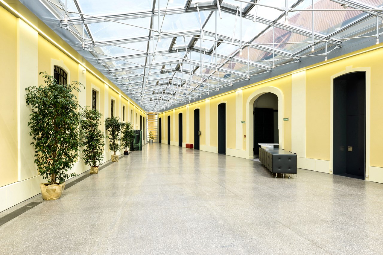 Schloss Schönbrunn Apothekertrakt und Orangerie  Räume Foyer Spitzhof 