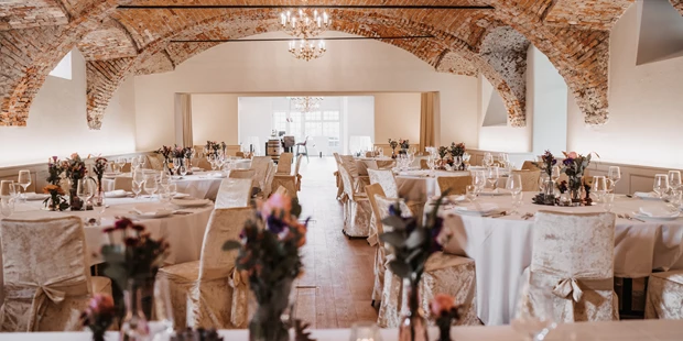 Tagungshotels - Beamer und Leinwand - Schloss Gamlitz - Genuss und Erlebniswelt