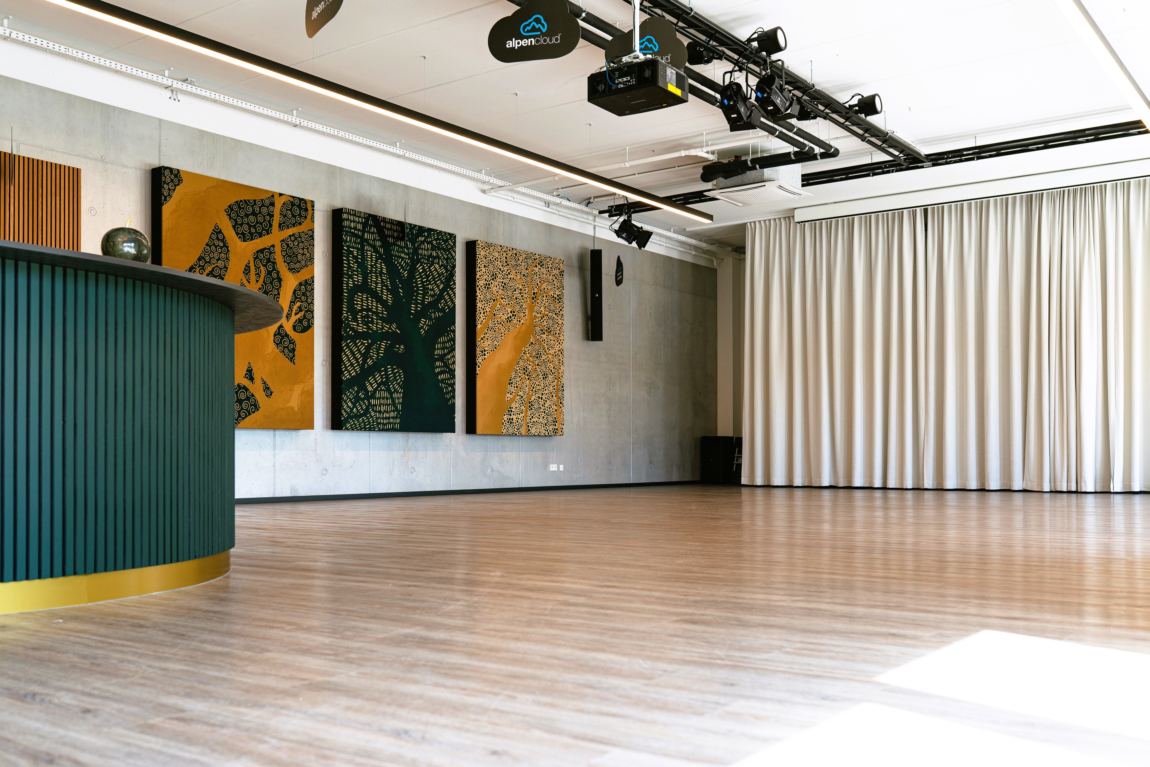 Alpencloud Business- & Innovationscenter Räume Seminar- & Eventraum Cloudeum