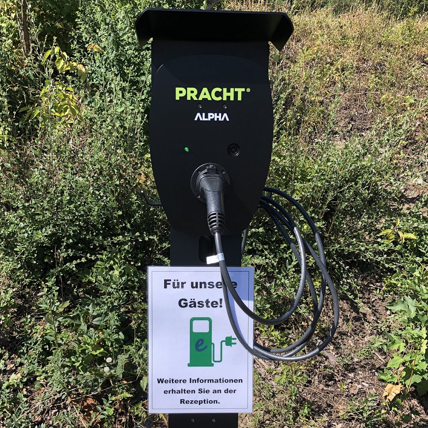 Seminarraum: E Ladesäulen auf hoteleigenen Parkplätzen - Waldhotel Schäferberg 