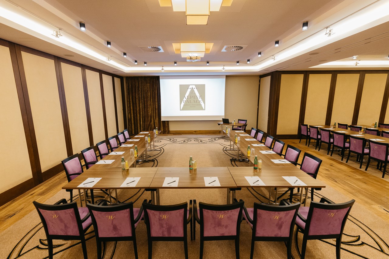 The Alpine Palace Räume Zwölferkogel