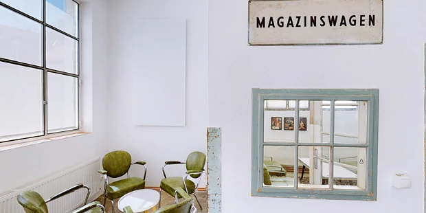 Tagungshotels - Beamer und Leinwand - FILM LOFTS Nr. 1, 2. & 3. im FILMQUARTIER WIEN