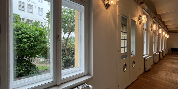 Tagungshotels - Beamer und Leinwand - BOAT LOFT im FILMQUARTIER WIEN