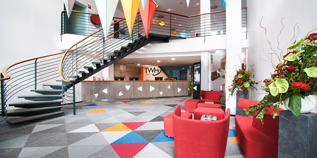 Tagungshotels - Mühlviertel - Lobby im Hotel Donauwelle in Linz. - Hotel Donauwelle Linz