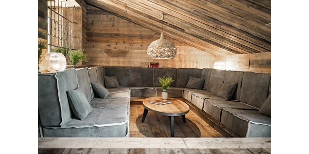 Tagungshotels - Beamer und Leinwand - Gemütliche, abgegrenzte Nische für Gruppenarbeiten  - Hotel SEPP - Alpin Boutique Hotel - Adults Only