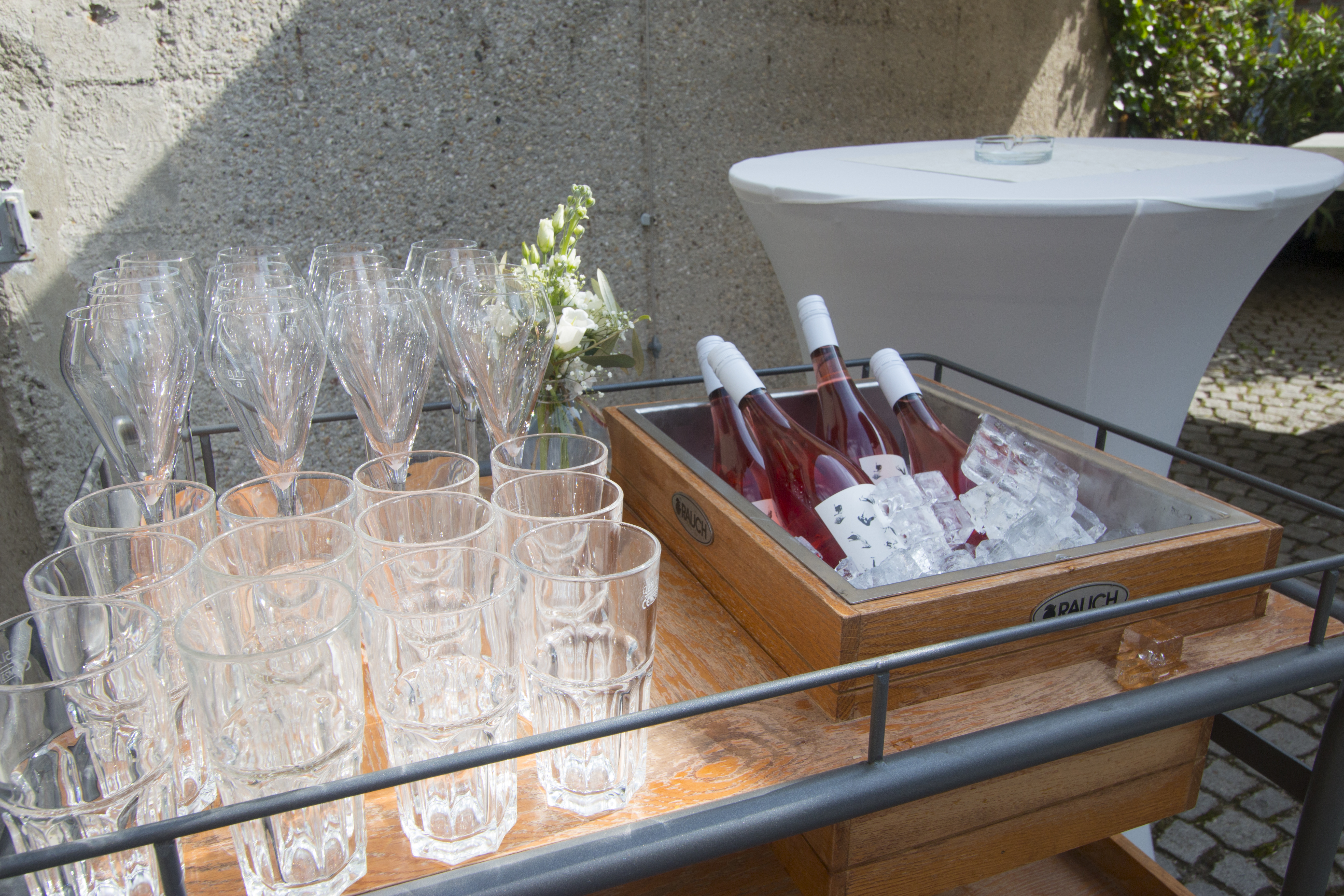 Seminarraum: Empfang mit BIO Rosé Frizzante - Die Schankwirtschaft im Augarten