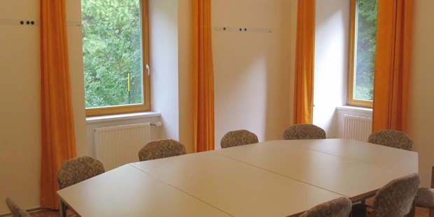 Tagungshotels - Wienerwald - Kleingrupperaum, 25m2 - Pfadfinder*innen Österreich - Bundeszentrum Wassergspreng