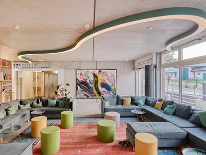 Tagungshotels - Portier: kein Portier - Lobby hofseitig - Landgut Stober