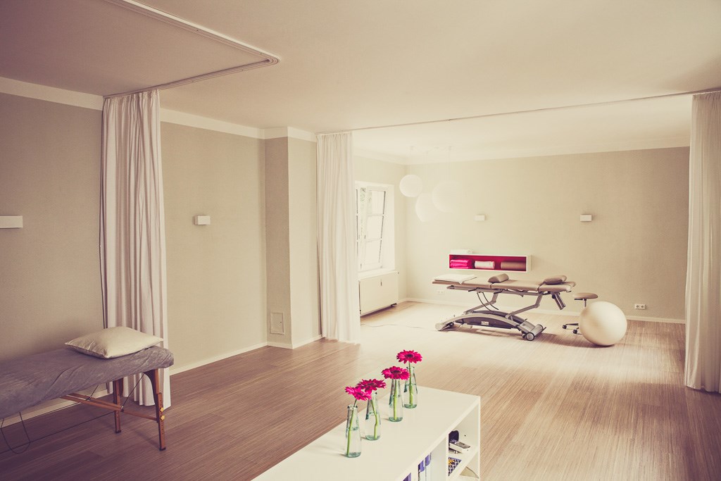 Einhaus im Hof Räume EINRAUM