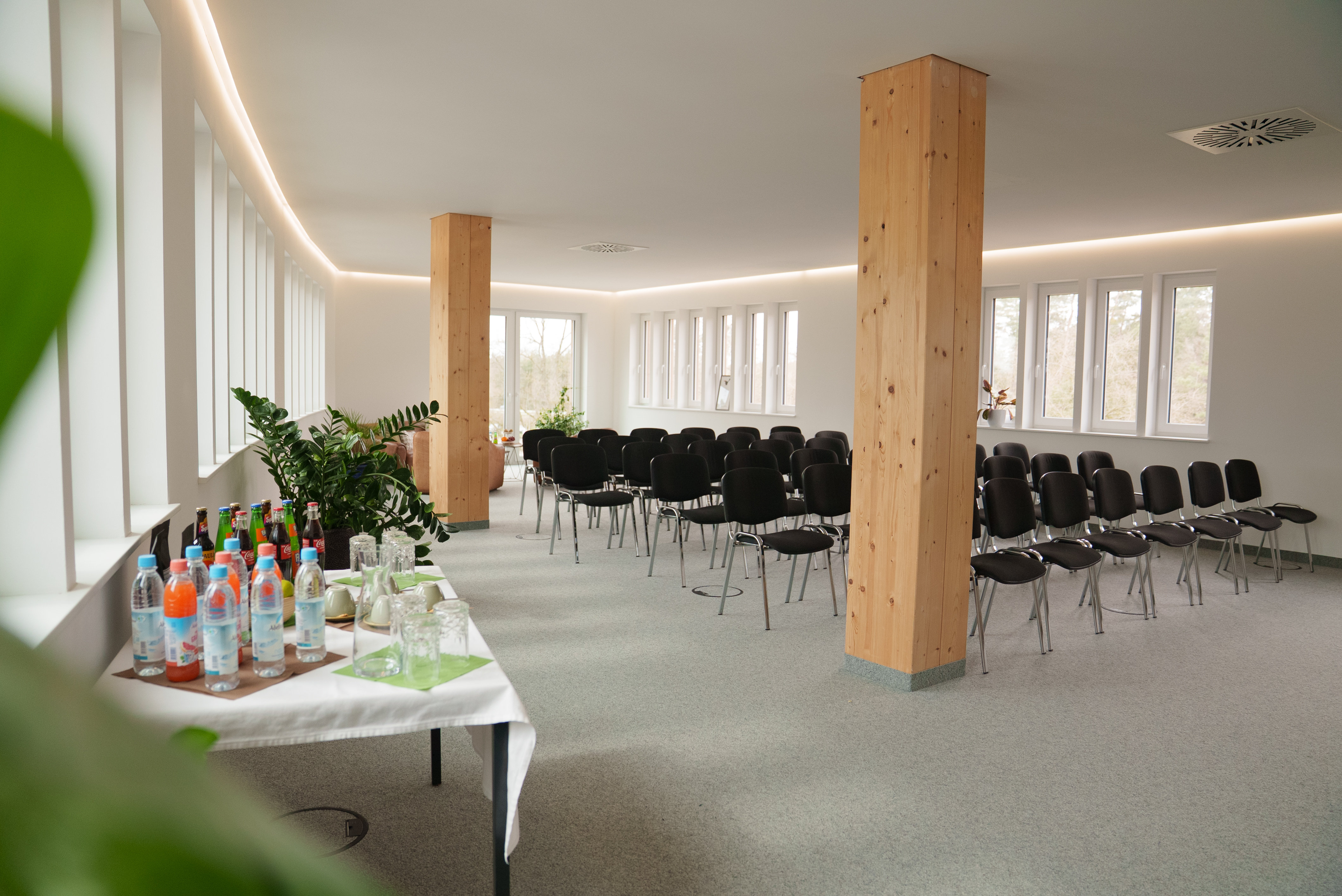 Tagungshotels - Portier: kein Portier - Seminarraum - moderner & lichtdurchfluteter Seminarraum im Ärztehaus Abensberg