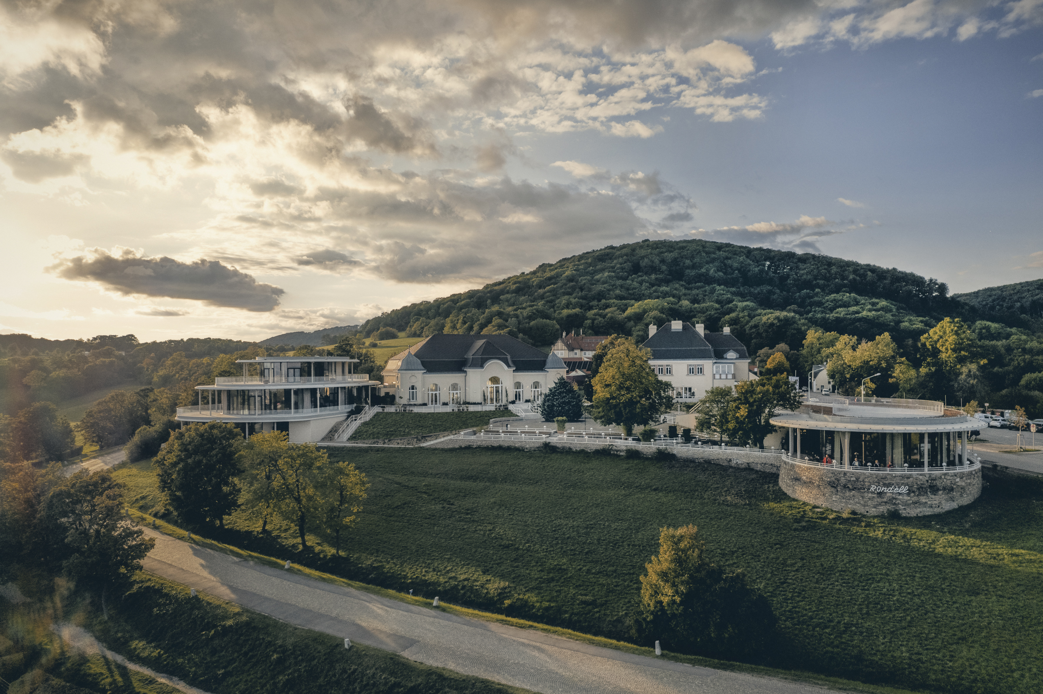 Tagungshotels - Gumpoldskirchen - Außenansicht - Weitsicht Cobenzl