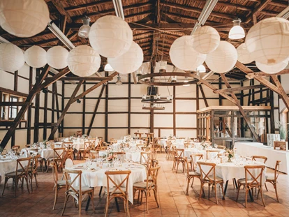 Tagungshotels - Lüneburger Heide - Die Fachwerkscheune von innen - EGGERSHOF