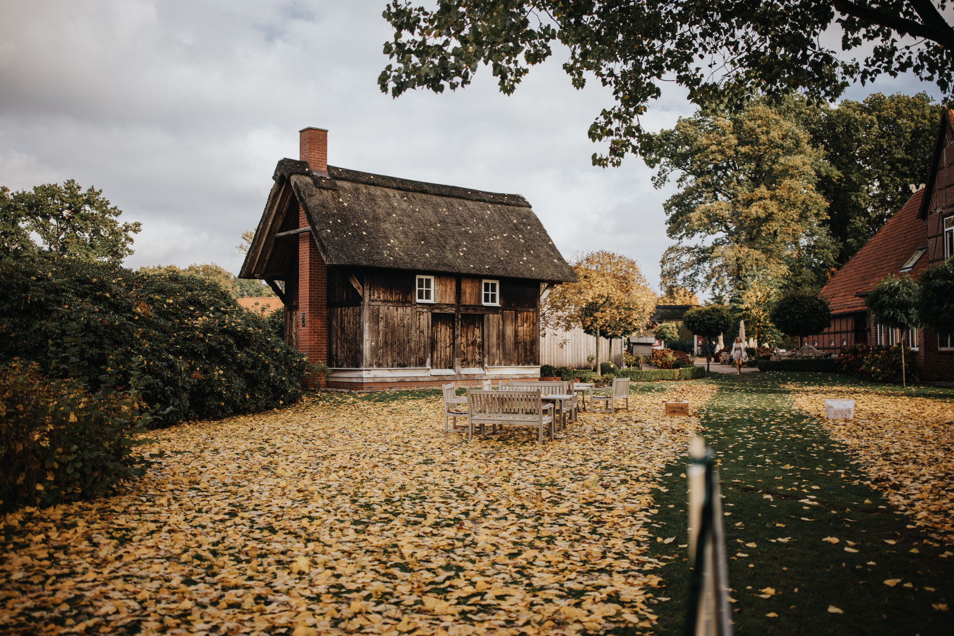 Seminarraum: Der alte Reetdachspeicher im Herbst - EGGERSHOF