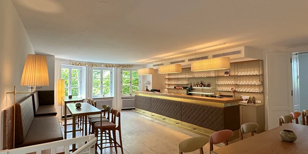 Tagungshotels - Beamer und Leinwand - Bar - Schloss Vasoldsberg
