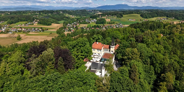 Tagungshotels - Beamer und Leinwand - Schloss Vasoldsberg | (c) FOTO LUKArt - Schloss Vasoldsberg