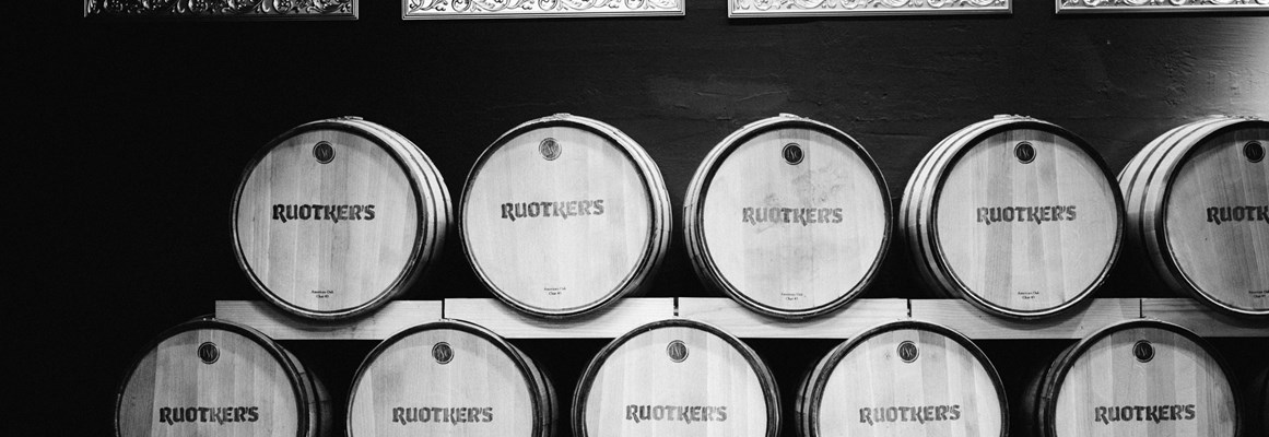 Seminarraum: "Ruotkers - Haus of Whiskey, Gin und Rum" in nur 5 Gehminuten den perfekten Seminarausklang genießen! - Genusshotel Riegersburg