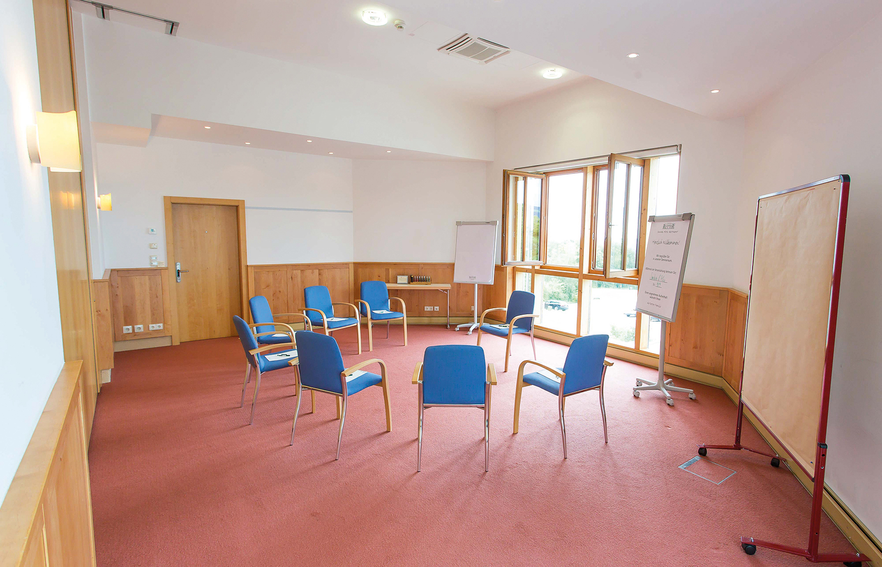 RETTER Bio-Natur-Resort Räume Seminarraum 16 Bühne