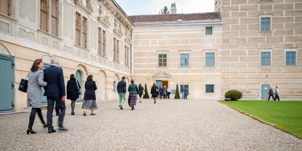 Tagungshotels - Beamer und Leinwand - Schloss Walpersdorf