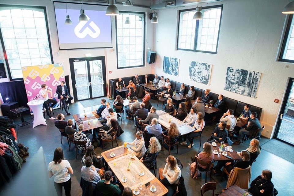 Seminarraum: Präsentationen und Networking Events mit Podiumstalk in lockerer Atmosphäre - Kesselhaus Bar & Restaurant