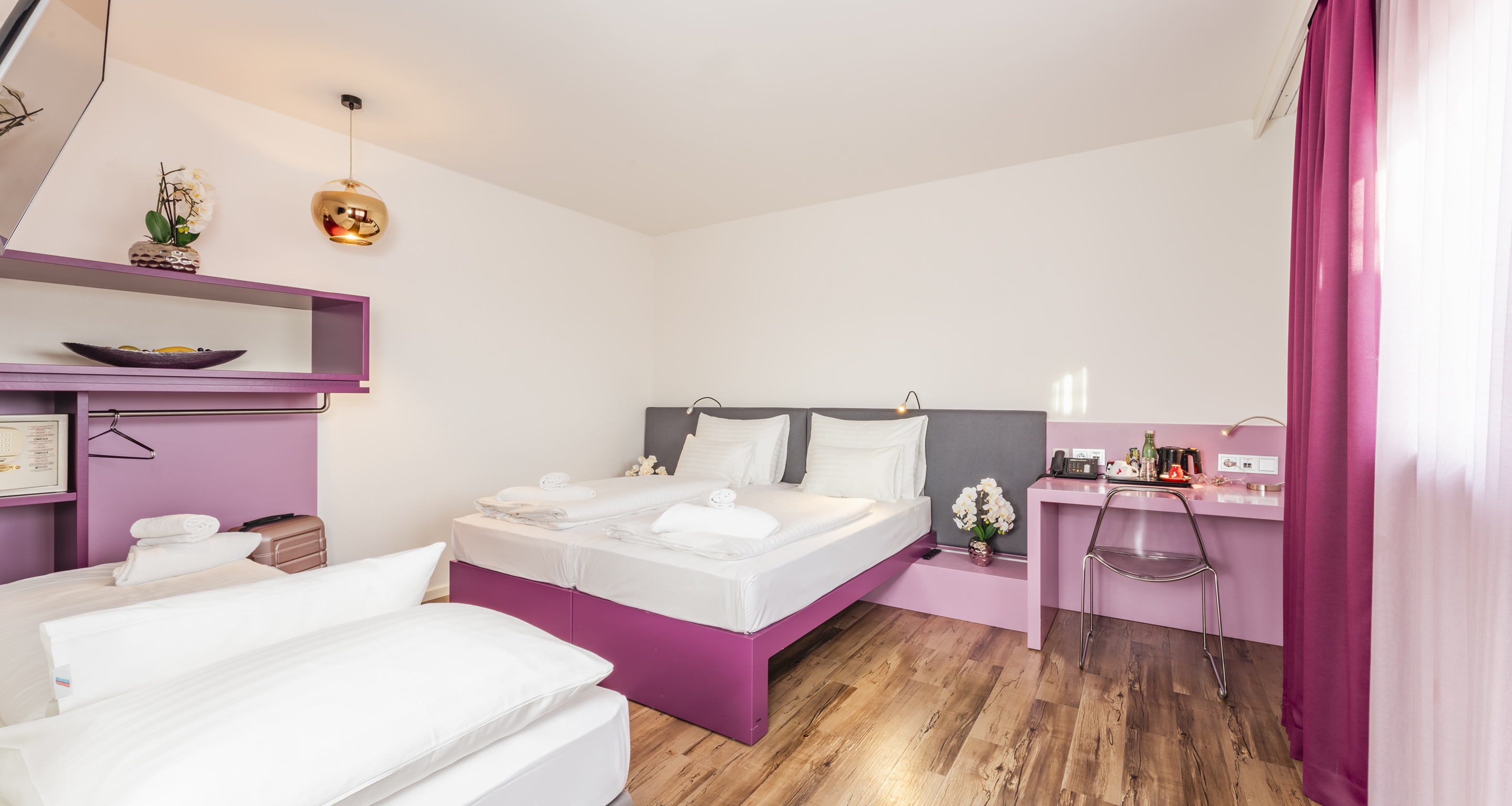Seminarraum: Behindertengerechtes 3-Bett Zimmer - PLAZA INN Graz Messe