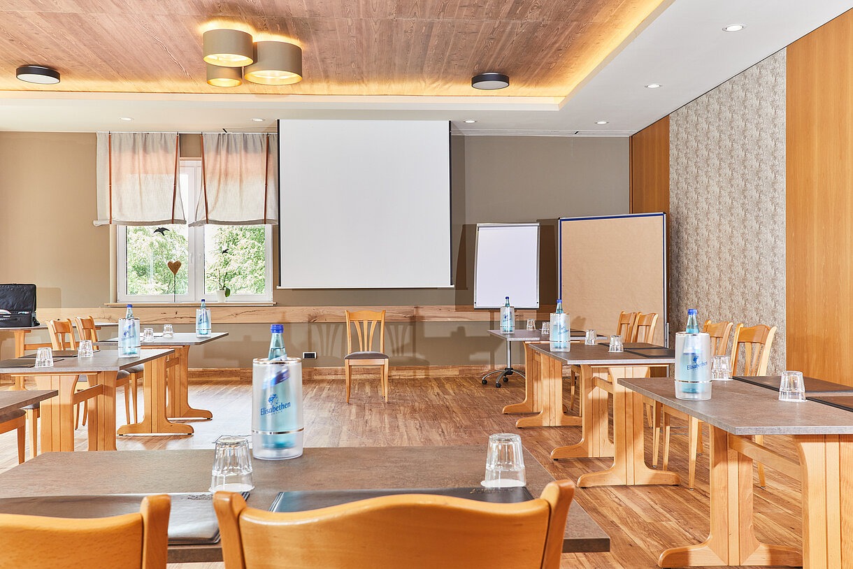Seminarraum:  Modern ausgestatteter Seminarraum für erfolgreiche Tagungen im Odenwald - Kuralpe Kreuzhof