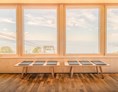Seminarraum: Fensterfront im Seminarraum mit Blick auf den Bodensee - Seminarerlebnis am Pfänder