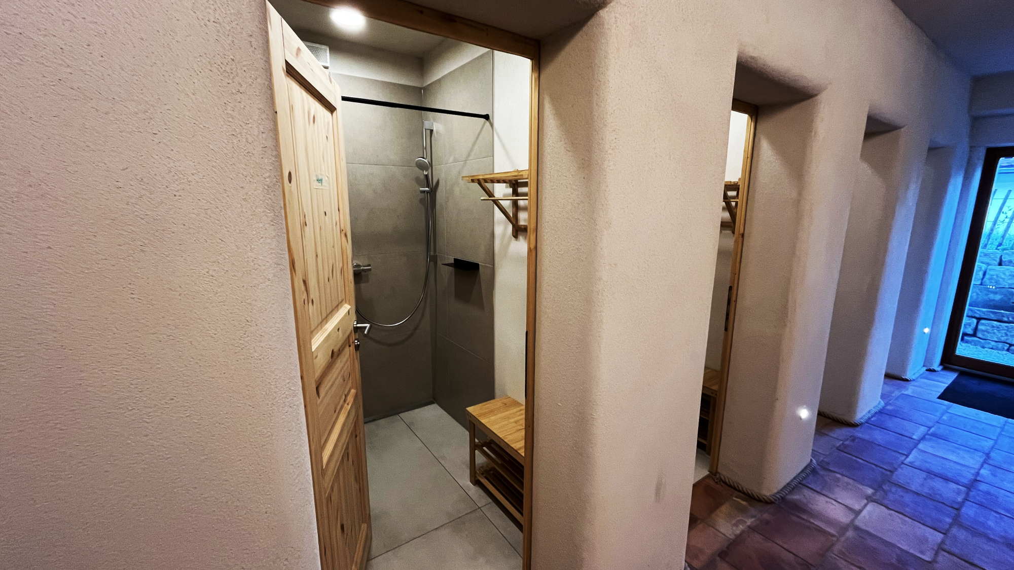 Seminarraum: Sanitärräume - Herberge auf dem Kulm