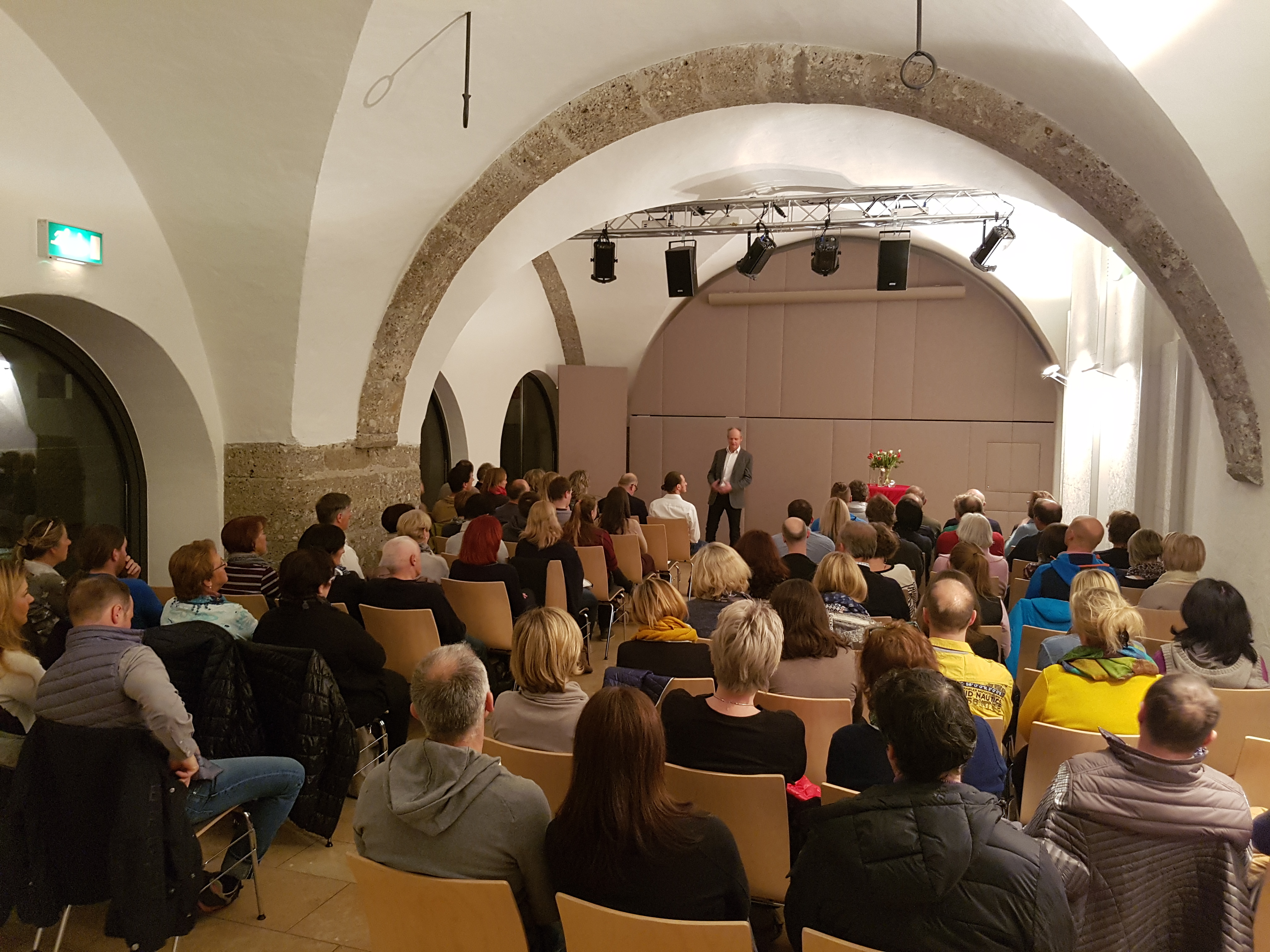 Tagungshotels - Rauchen: Rauchen im Freien - Burg Golling
