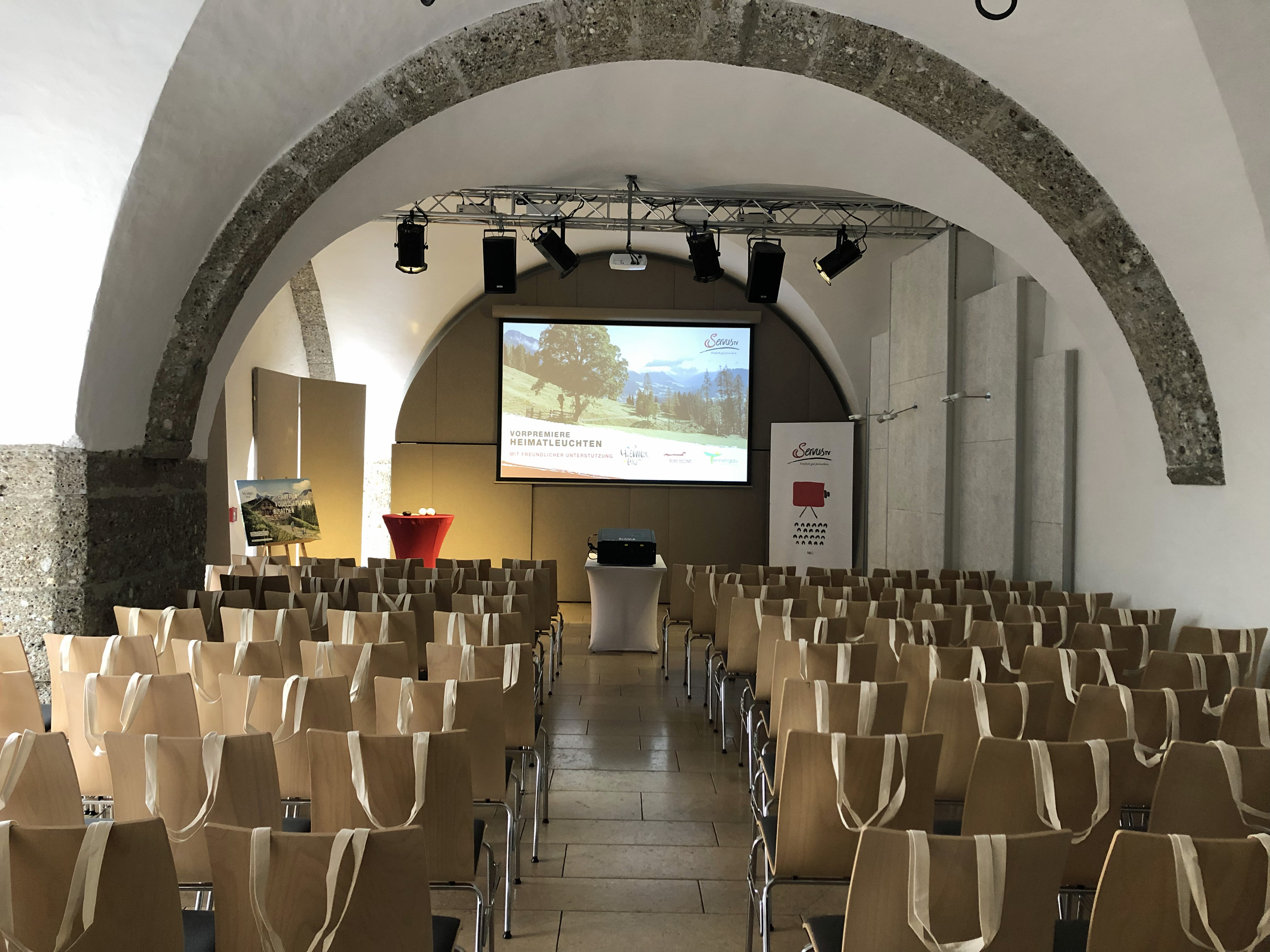 Tagungshotels - Rauchen: Rauchen im Freien - Burg Golling