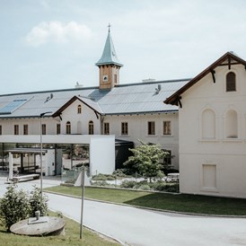 Seminarraum: Haupteingang

 - Refugium Hochstrass