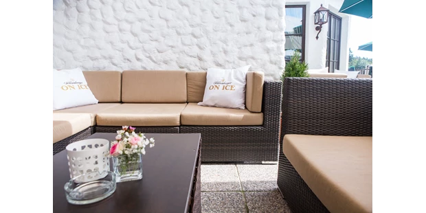 Tagungshotels - Mühlviertel - Lounge-Bereich auf der Terrasse - Eidenberger Alm