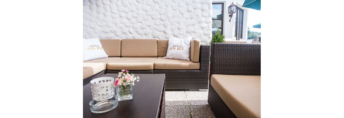 Seminarraum: Lounge-Bereich auf der Terrasse - Eidenberger Alm