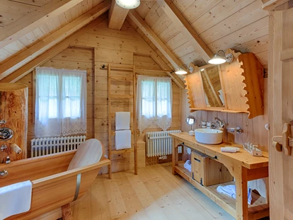 Tagungshotels - Portier: kein Portier - Badezimmer Beispiel - Almdorf Seinerzeit