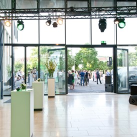 Seminarraum: Autopräsentation, Vitrum & Außenfläche - NOVUM Conference & Events