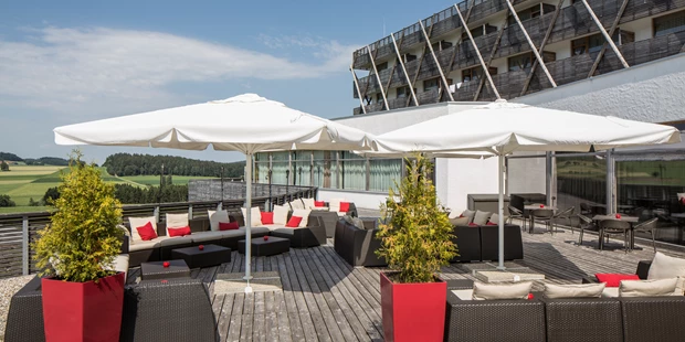 Tagungshotels - Mühlviertel - Gerne können Sie auch auf unserer Sonnenterrasse Platz nehmen. - Falkensteiner Bad Leonfelden