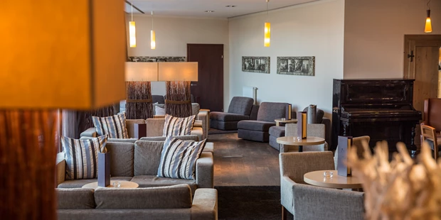 Tagungshotels - Mühlviertel - Der Loungebereich lädt zum Plaudern ein. - Falkensteiner Bad Leonfelden