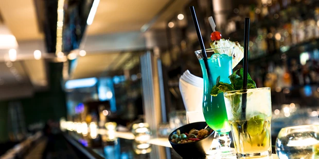 Tagungshotels - Beamer und Leinwand - Dorint Hotel Potsdam - Bar - "Jimmy`s LA Bar" - Dorint Hotel Potsdam