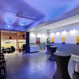Seminarraum: Forum Factory Berlin Lounge mit Bar - Forum Factory Berlin